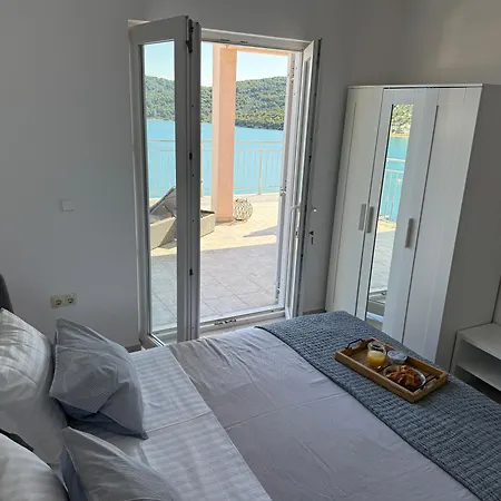 Seaspray Apartments Tisno Apartman *