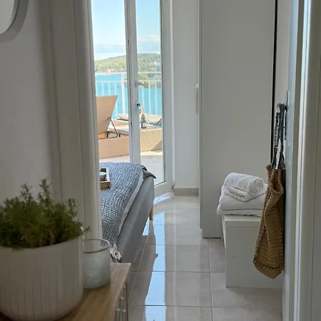 Seaspray Apartments Tisno Apartman