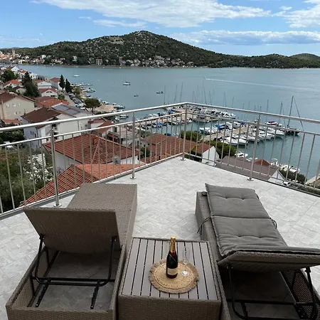 Apartman Seaspray Apartments Tisno