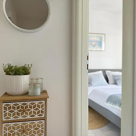 Seaspray Apartments Tisno