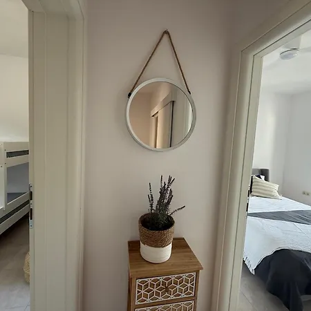Seaspray Apartments Tisno